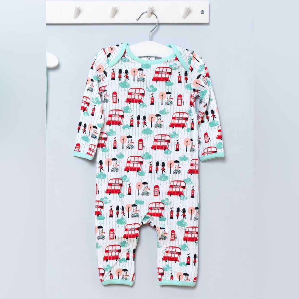 Little Red Bus Outfit